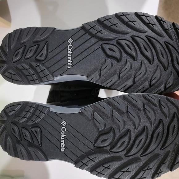 COPY - Women's Columbia Snow Boots - Picture 2 of 4